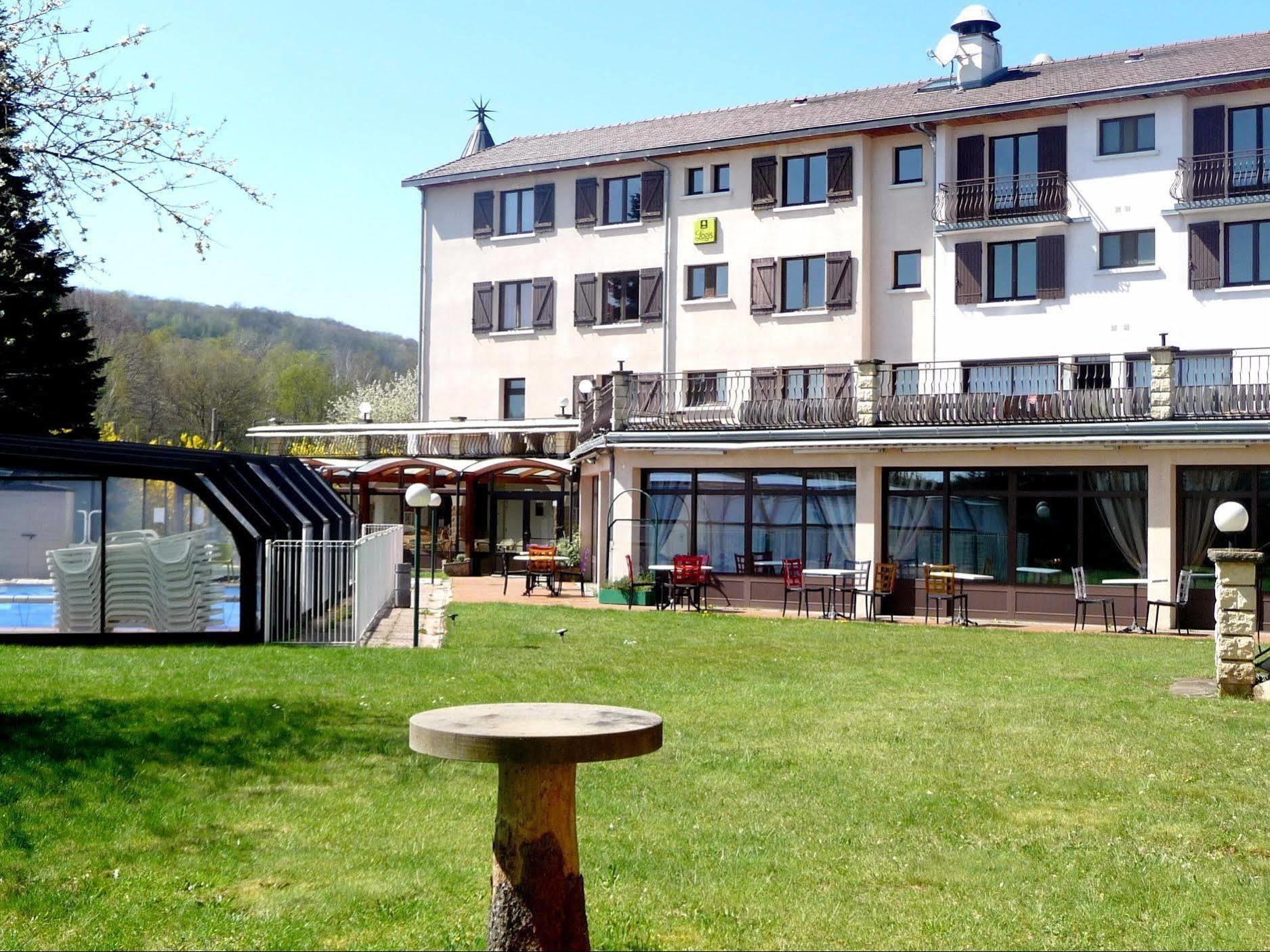 Logis La Rose Des Vents Volvic Exterior foto