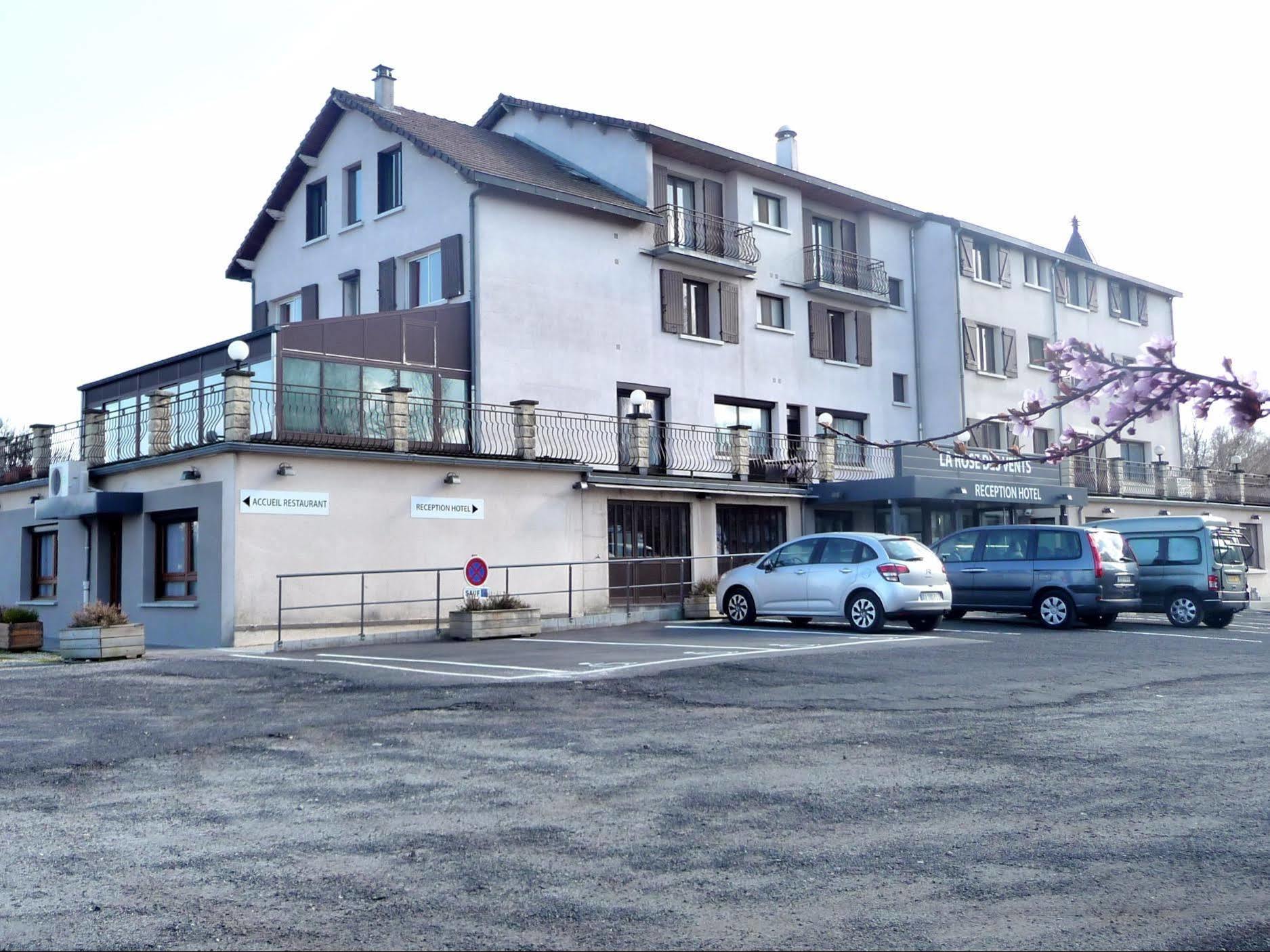Logis La Rose Des Vents Volvic Exterior foto